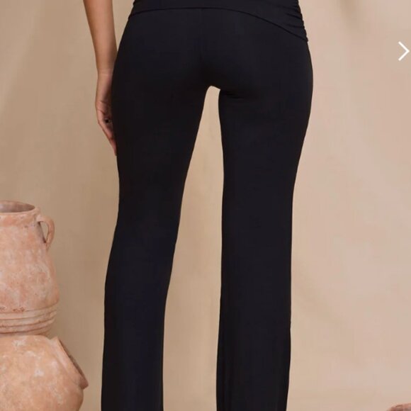 Oh Polly Black Hollis Mid-Rise Straight Leg Trousers Pants Black Size 6 - Picture 2 of 3